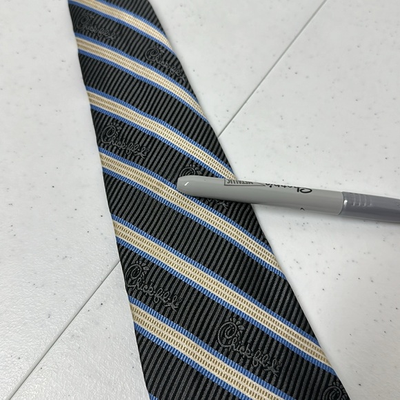 Chick-fil-A store manager tie. Minor wear, see pictures. Great tie for the store - Picture 8 of 10